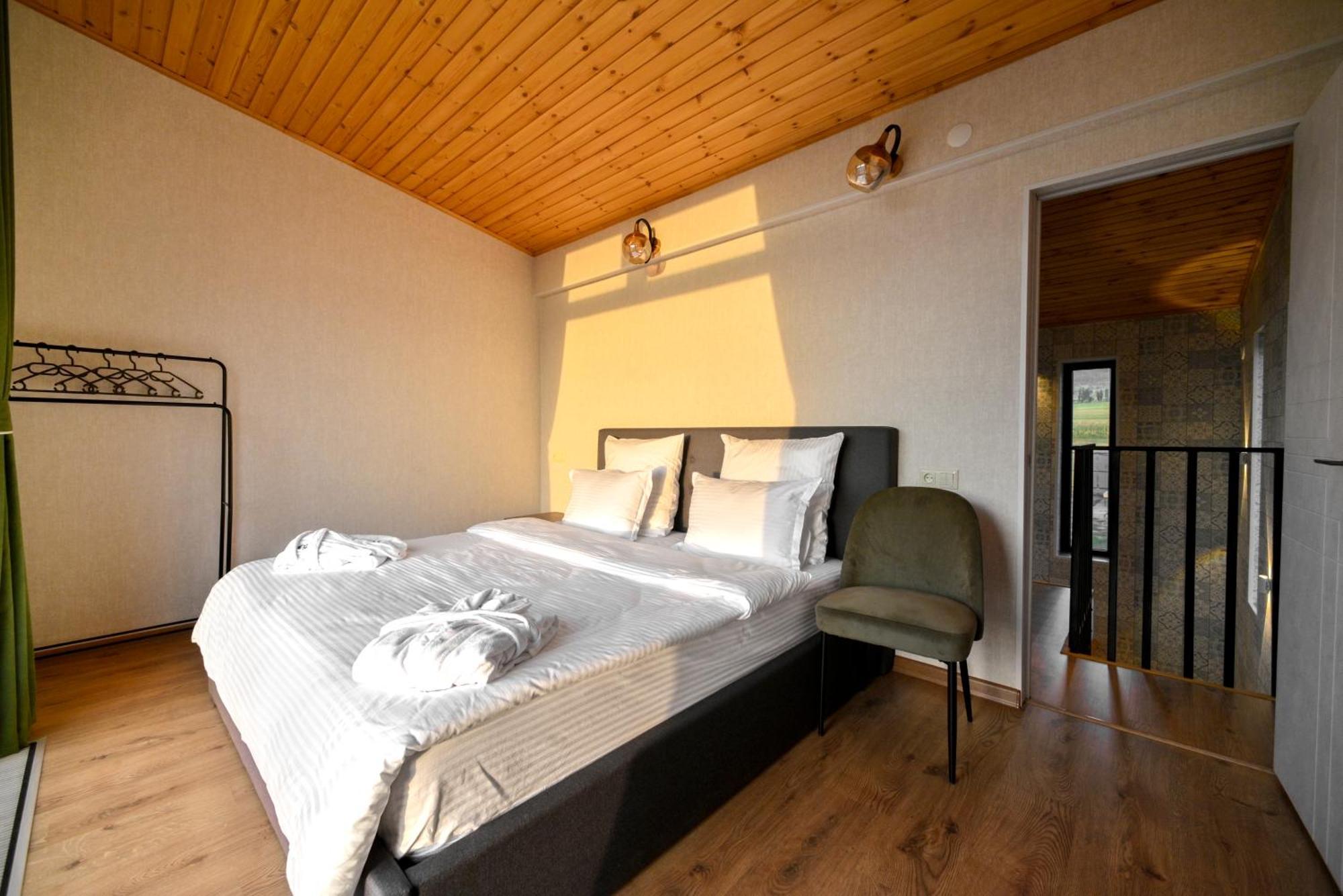 Hyuga Hotel Dsegh Bagian luar foto